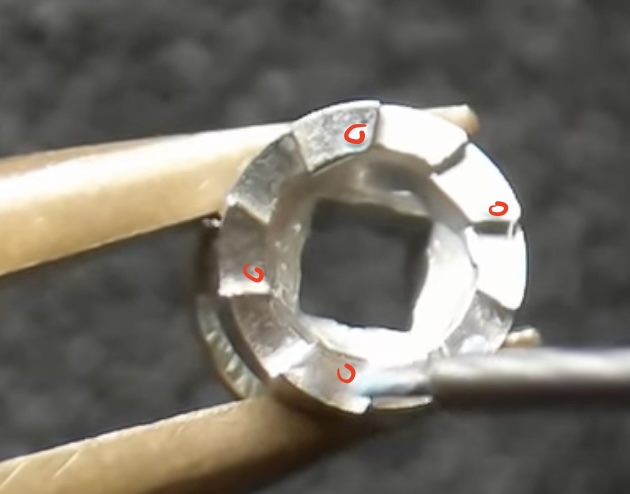 Dents de rochet sur pignon coulissant